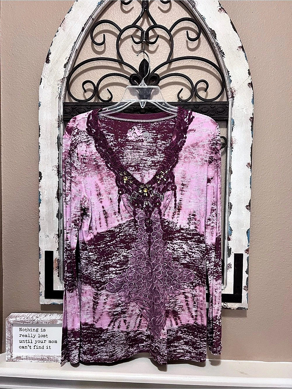 Gracia Abstract Embellished Tunic in Pink & Purple Size Medium Like New